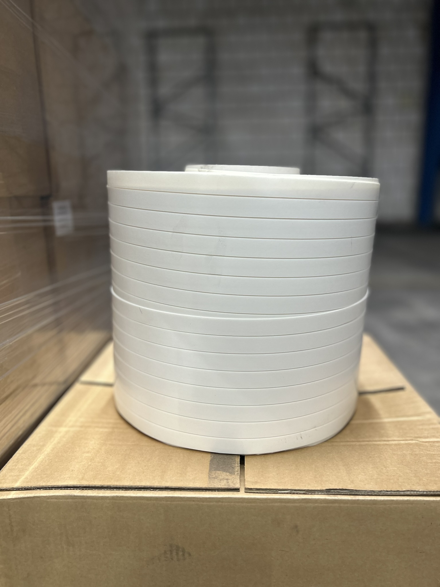 PE-Schaumband doppelseitig klebend Kreuzspule 20 mm x 1250 m lang, 1 mm dick